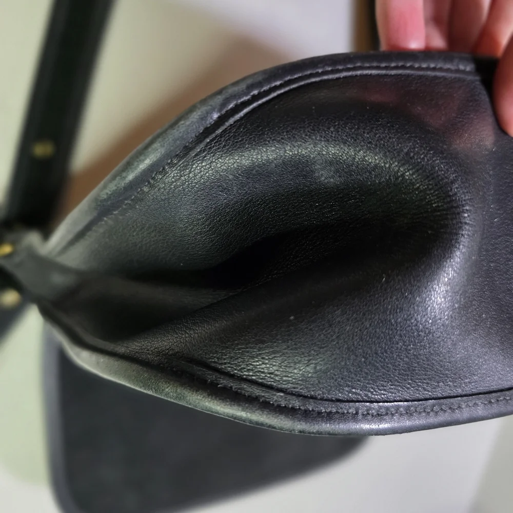 Coach Vintage Patricia Legacy‎ Black Leather Crossbody Purse